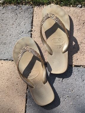 Havaianas Women's Gold Crystal-Strap Flip Sandals